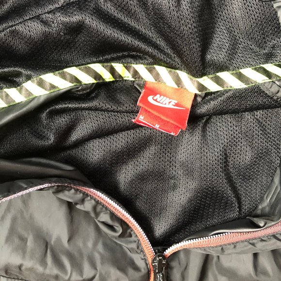 LIMITED Edition Nike Wind Breaker - Picture 3 of 4